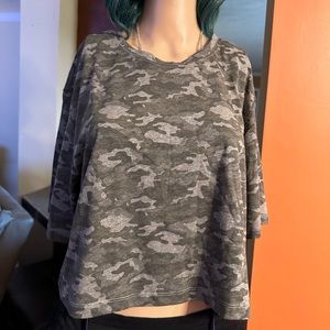 Fabletics Camouflage Cropped Top size XL